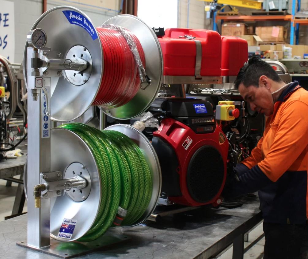 Double stacked jetting hose reel